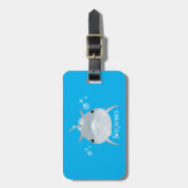 可愛いハッピーかわいいイルカ漫画 ラゲッジタグ (正面縦)