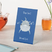 可愛いハッピーかわいいイルカ漫画 台座サイン (インサイチュ)