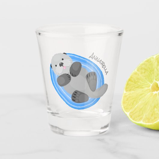 可愛いハッピーシーオッターブルー漫画イラストレーション ショットグラス (正面)