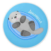 可愛いハッピーシーオッターブルー漫画イラストレーション セラミックノブ (正面)