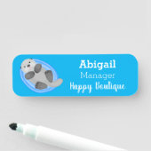 可愛いハッピーシーオッターブルー漫画イラストレーション 名札 (インサイチュ)