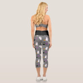 可愛いハロウィーン幽霊ふりかけパターンヨガ カプリレギンス (裏面)