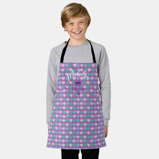 可愛いハートパーソナライズされたBFFキッズエプロン エプロン (着用した状態)