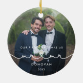 可愛いハートフォント初めてのクリスマスMr. & Mr. Photo セラミックオーナメント (裏面)