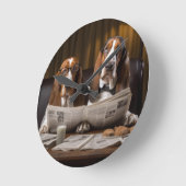 可愛いバセット読ハウンズ新聞 ラウンド壁時計 (傾斜)