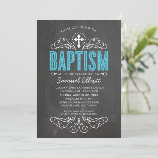 可愛いバプテスマエレガントブルーグリッター型の黒板 招待状 (スタンド正面)