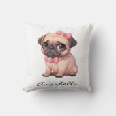 可愛いパグとピンクボウパーソナライズされた クッション (正面)