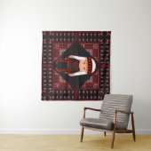 可愛いパレスチナ人少女の刺繍赤いタスリーズ タペストリー (インサイチュ(横))