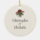 可愛いパーソナライズされたウマカップルのクリスマスリース セラミックオーナメント (裏面)