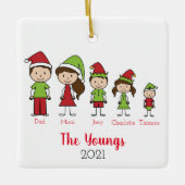 可愛いパーソナライズされたクリスマスファミリー セラミックオーナメント (正面)