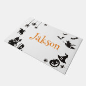 可愛いパーソナライズされたハロウィーンフォーマット – 名前をカスタムする ドアマット (アングル)