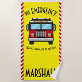 可愛いパーソナライズされた消防車 ビーチタオル (正面)