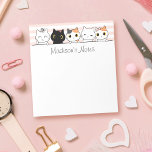 可愛いパーソナライズされた猫 ノートパッド<br><div class="desc">このメモ帳は、名前をカスタムするとタイトルで簡単にカスタマイズできる。そのデザインは、かわいい手描きの漫画の子猫の束を備えている。</div>