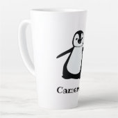可愛いパーソナライズされた覗きペンギンの名前 カフェラテマグ (左アングル)