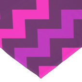 可愛いパープルピンクシェブロン大きなテーブルランナー ロングテーブルランナー (コーナー)