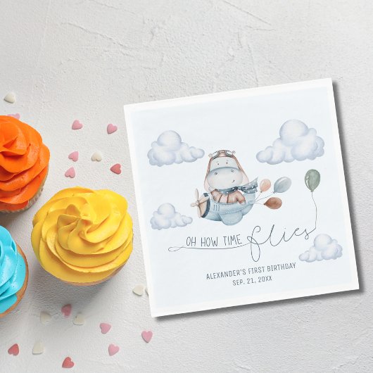 可愛いヒッポフライ飛行機&クラウド、最初の誕生日 スタンダードランチョンナプキン