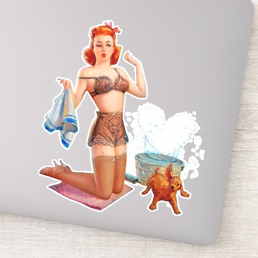 可愛いピンアップガールと小さな犬のヴィンテージアート シール (詳細)