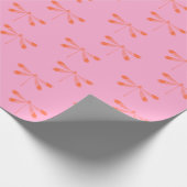 可愛いピンクとオレンジのヴィンテージドラゴンフライ ラッピングペーパー (角)