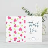 可愛いピンクとグリーンのハート柄ありがとう サンキューカード (スタンド正面)