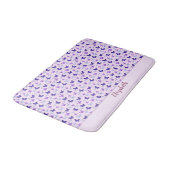 可愛いピンクと紫の蝶名前をカスタムする ガーリー バスマット (アングル)