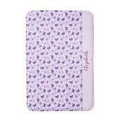 可愛いピンクと紫の蝶名前をカスタムする ガーリー バスマット (正面縦)