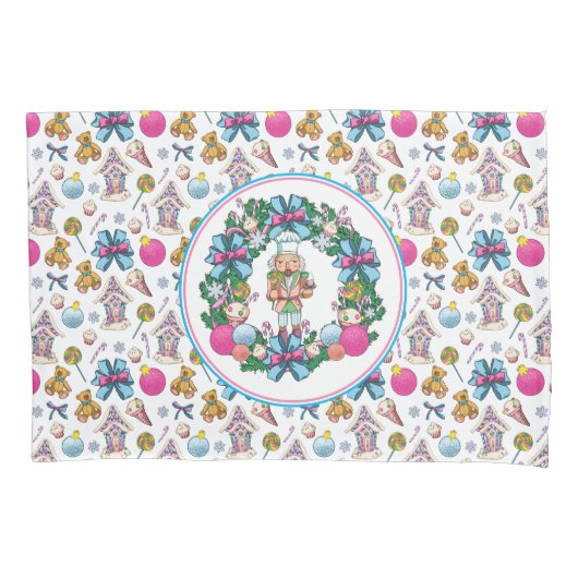 可愛いピンクと青のクリスマスくるみ割りリース 枕カバー (正面左)