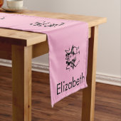 可愛いピンクと黒のシルエットお祝い ショートテーブルランナー (インサイチュ)