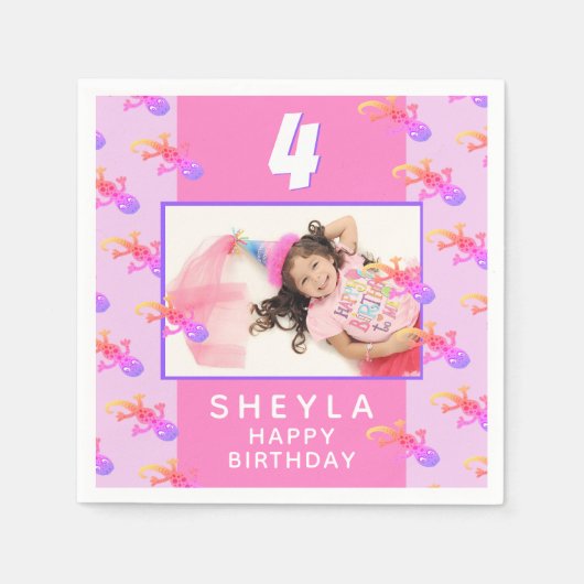 可愛いピンクのゲッコリザードキッドの誕生日パーティー写真 スタンダードカクテルナプキン (正面)