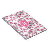 可愛いピンクのサッカーボールのモノグラムの模様 ノートブック (右側)