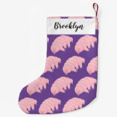 可愛いピンクのタディグレード水クマの漫画 スモールクリスマスストッキング (裏面)