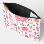 可愛いピンクのバレンタイン アクセサリーポーチ (見開き)