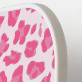 可愛いピンクのヒョウ柄 |モノグラムの | ピックルボールラケット (左詳細)