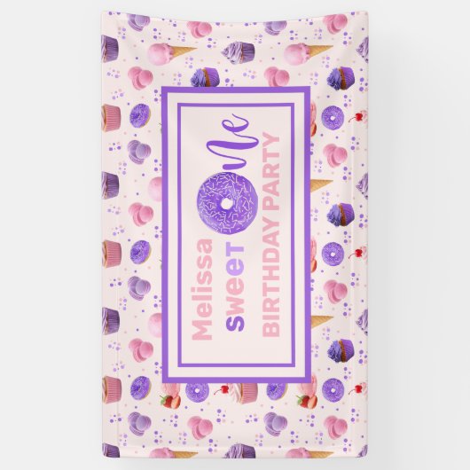 可愛いピンクパープル甘い一誕生日パーティー 横断幕 (縦)