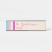 可愛いピンクブルーとベージュストライプの先生名 デスクネームプレート (正面)