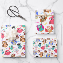 可愛いフクロウが白い肌寒いシームレスパターン ラッピングペーパーシート