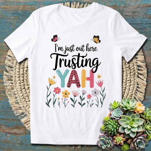 可愛いフローラ信仰を信じて外にいる Tシャツ