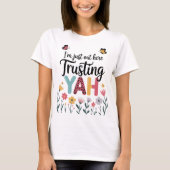 可愛いフローラ信仰を信じて外にいる Tシャツ (正面)