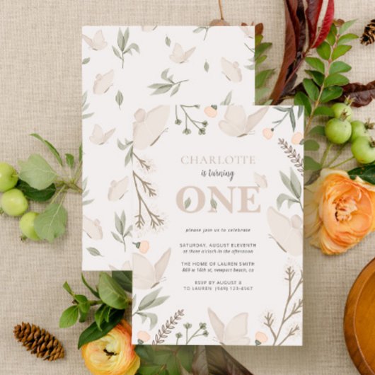 可愛いフローラ蝶が1歳の誕生日を迎える 招待状