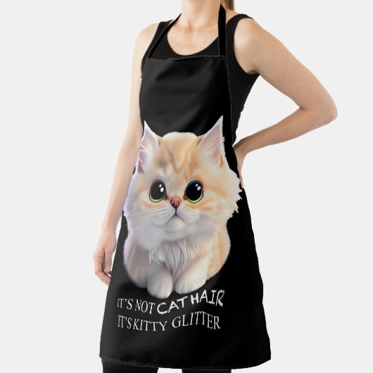可愛いフワフワのオレンジと白い子猫 エプロン (インサイチュ)