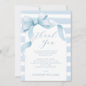 可愛いブルーストライプのリボン男の赤ちゃんシャワー サンキューカード (正面)