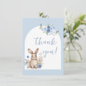 可愛いブルーバニー男の赤ちゃんシャワーサンキューカード 招待状 (スタンド正面)