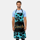 可愛いブルーヒョウ柄 エプロン (着用した状態)