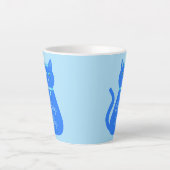 可愛いブルー男の赤ちゃん猫カスタム性表彰 カフェラテマグ (正面)