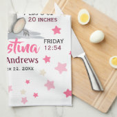 可愛いベビーゾウとピンクの耳ガール誕生統計 キッチンタオル (四つ折り)