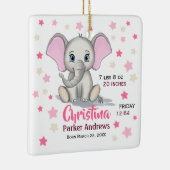 可愛いベビーゾウとピンクの耳ガール誕生統計 セラミックオーナメント (右)