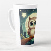 可愛いベビーフクロウ夜の月 カフェラテマグ (左アングル)