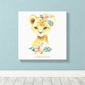 可愛いベビーライオンと熱帯の花パーソナライズされた キャンバスプリント (インサイチュ (ウッドフロア))