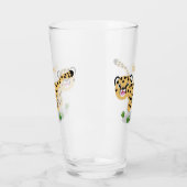 可愛いベビーランニングチーターイラストレーション タンブラーグラス (左)