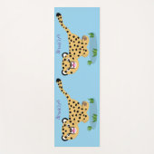 可愛いベビーランニングチーターイラストレーション ヨガマット (正面)