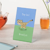 可愛いベビーランニングチーターイラストレーション 台座サイン (インサイチュ)